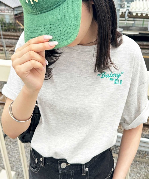 GeeRA(ジーラ)の「サガラ刺繍バックロゴオーバーサイズ半袖Tシャツ(Tシャツ/カットソー・レディース・オートミール/チャコール/オフホワイト・LARGE/MEDIUM)」の8枚目の写真