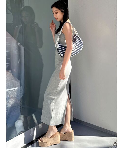 GYDA(ジェイダ)の「フロントボタンSymmetryGYDAキャミロングワンピース(ワンピース・レディース・ネイビー/ブラック/グレー・FREE)」の13枚目の写真