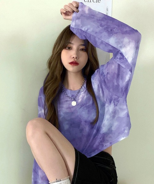 VIBGYOR（ヴィブジョー）の「【EIZZ/アイズ】タイダイ染め シアー クロップド トップス（Tシャツ/カットソー・レディース・パープル/グレー・FREE）」の2枚目の写真