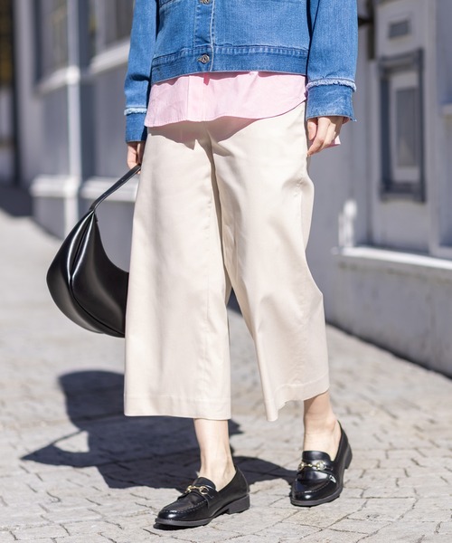 Petit Honfleur(プチオンフルール)の「ストレッチクロップドパンツ【ウエストゴム】(スラックス・レディース・ネイビー/ベージュ・M/L)」の2枚目の写真