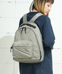 グレー ナイロン バックパック フロントポケット付き セール】THE MILES｜ザ マイルズのバックパック/リュック（グレー/灰色