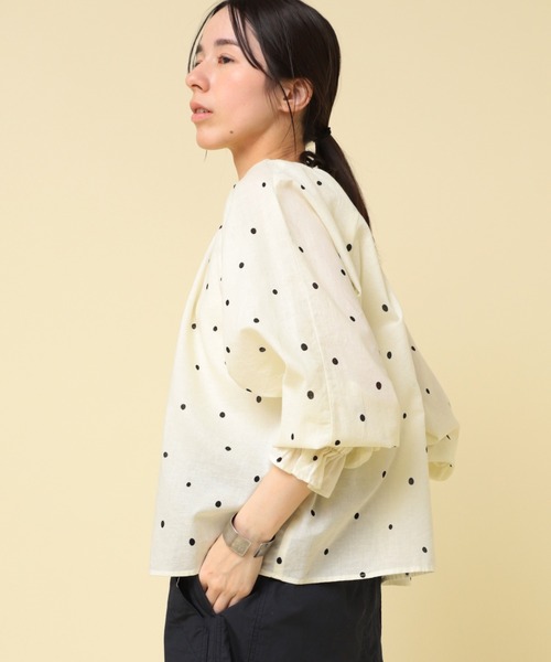 RNA-N(アールエヌエーエヌ)の「B2884 コットンリネンドットブラウス(シャツ/ブラウス・レディース・キナリ/ブラック/グリーン・FREE)」の10枚目の写真