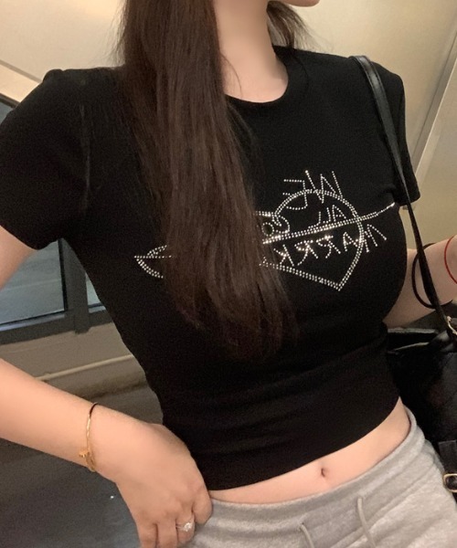 lilful(リルフル)の「ラインストーン ハートレタリングロゴ コンパクトピチT(Tシャツ/カットソー・レディース・ホワイト/ブラック・M/S)」の9枚目の写真