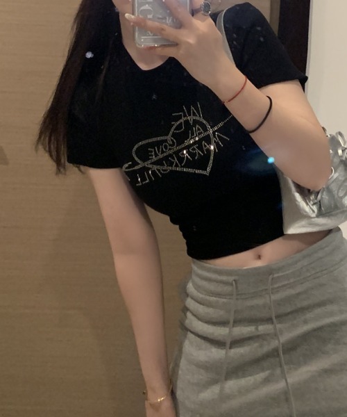 lilful(リルフル)の「ラインストーン ハートレタリングロゴ コンパクトピチT(Tシャツ/カットソー・レディース・ホワイト/ブラック・M/S)」の12枚目の写真