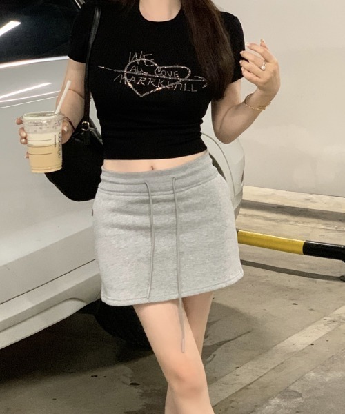 lilful(リルフル)の「ラインストーン ハートレタリングロゴ コンパクトピチT(Tシャツ/カットソー・レディース・ホワイト/ブラック・M/S)」の13枚目の写真