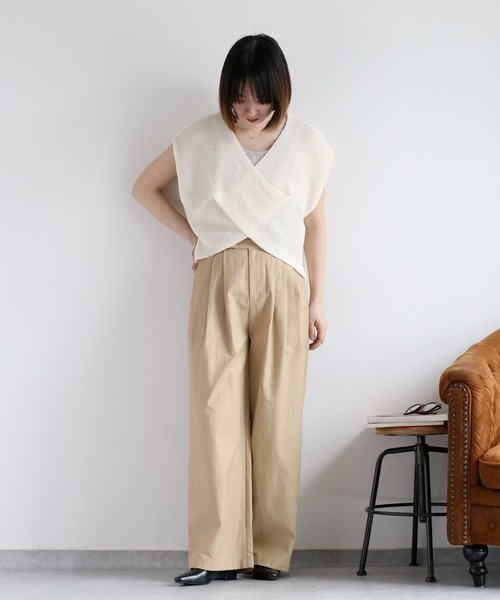 cepo(セポ)の「〈前後2way〉畦編みクロスベスト(ベスト・レディース・オフホワイト/チャコール/グレイッシュベージュ・M)」の4枚目の写真