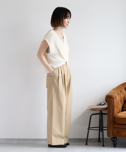 cepo(セポ)の「〈前後2way〉畦編みクロスベスト(ベスト・レディース・オフホワイト/チャコール/グレイッシュベージュ・M)」の7枚目の写真