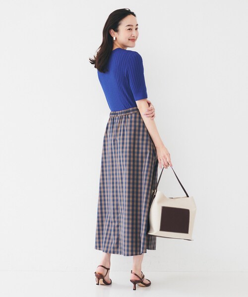 UNTITLED(アンタイトル)の「【後ろウエストゴム/洗える】ギンガムチェックAラインスカート(スカート・レディース・ブラウン系その他3/ブラック系1・46/48/50/00/01/02/03/44/42/04)」の16枚目の写真