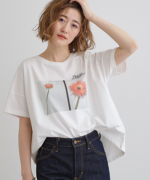 grove（グローブ）の「【コラボITEM】DILIGENCE PARLOUR フォトフレアTシャツ（Tシャツ/カットソー・レディース・ホワイト系3/オフホワイト・02/03/01/04/05）」の2枚目の写真