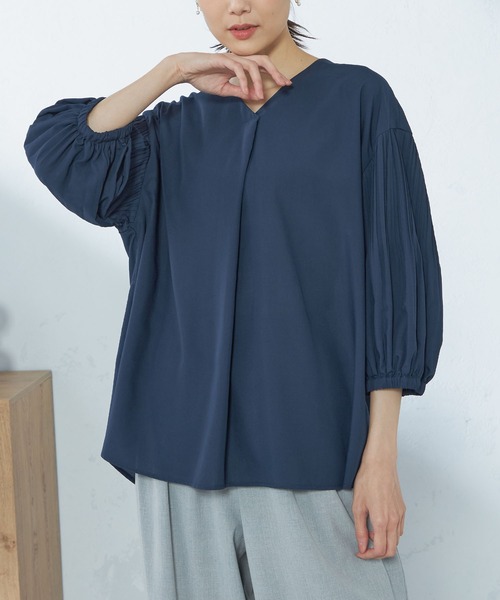 GALLORIA(ギャローリア)の「袖プリーツブラウス(シャツ/ブラウス・レディース・スモークピンク/ネイビー/ライトブルー・LL/S/M/L)」の2枚目の写真