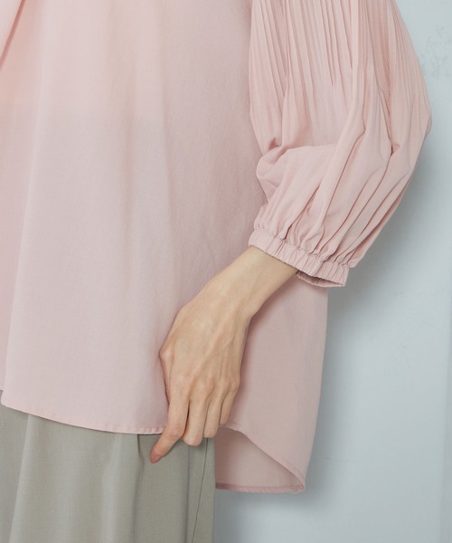 GALLORIA(ギャローリア)の「袖プリーツブラウス(シャツ/ブラウス・レディース・スモークピンク/ネイビー/ライトブルー・LL/S/M/L)」の14枚目の写真