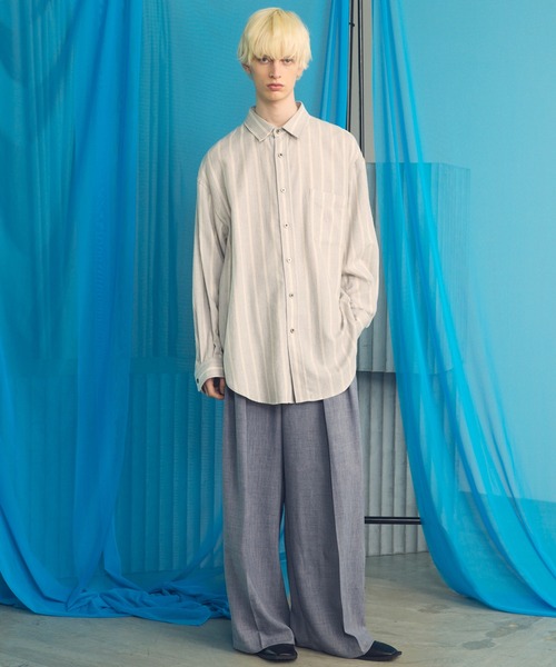 MAISON SPECIAL（メゾンスペシャル）の「《UNISEX》Triacetate Prime-Wide Two-tuck Slacks/トリアセテートプライムワイドツータックスラックス【MAISON SPECIAL/メゾンスペシャル】■セットアップ対応■（スラックス・メンズ・ブラック/グレイッシュベージュ/チャコールグレー/ブルー・0/1/2）」の5枚目の写真