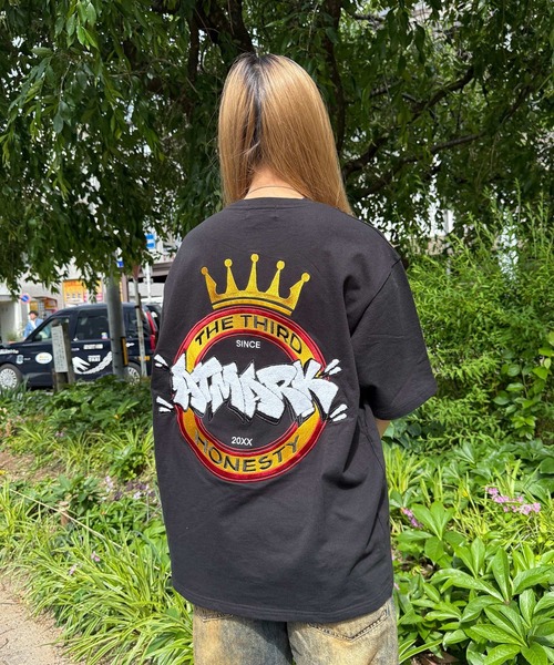 ATMARK(アットマーク)の「《フリーサイズ / UNISEX 》ATMARKサークルクラウンロゴTee オリジナル(Tシャツ/カットソー・レディース・ブラック/ホワイト・FREE)」の3枚目の写真