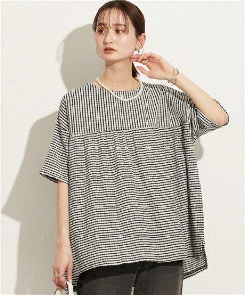 nissen（ニッセン）の「シャーリング素材裾フレアプルオーバー（Tシャツ/カットソー・レディース・ブラウン系1/ブラック/オフホワイト/ブラック系1・M/L）」の4枚目の写真