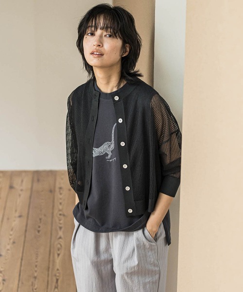 MAYSON GREY(メイソングレイ)の「透かし柄編みニットカーディガン≪手洗い可能≫(カーディガン/ボレロ・レディース・ブルー/イエロー/ホワイト/ライトグレー/チャコールグレー・M)」の3枚目の写真