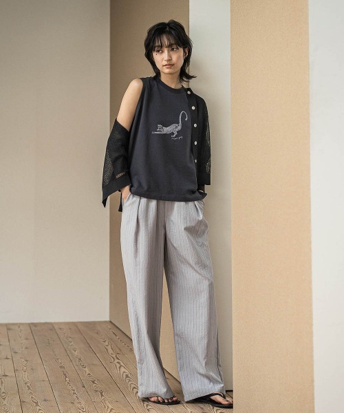 MAYSON GREY(メイソングレイ)の「透かし柄編みニットカーディガン≪手洗い可能≫(カーディガン/ボレロ・レディース・ブルー/イエロー/ホワイト/ライトグレー/チャコールグレー・M)」の15枚目の写真