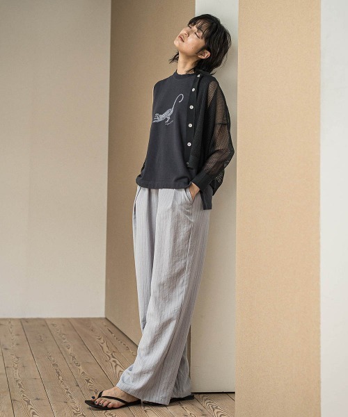 MAYSON GREY(メイソングレイ)の「透かし柄編みニットカーディガン≪手洗い可能≫(カーディガン/ボレロ・レディース・ブルー/イエロー/ホワイト/ライトグレー/チャコールグレー・M)」の13枚目の写真