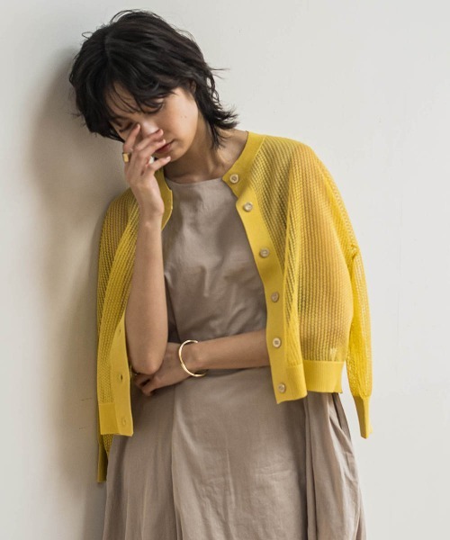 MAYSON GREY(メイソングレイ)の「透かし柄編みニットカーディガン≪手洗い可能≫(カーディガン/ボレロ・レディース・ブルー/イエロー/ホワイト/ライトグレー/チャコールグレー・M)」の11枚目の写真