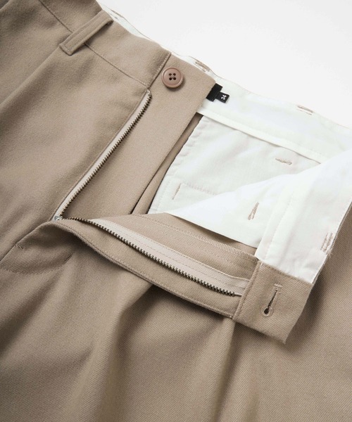 XLARGE（エクストララージ）の「WIDE TUCK PANTS（その他パンツ・メンズ・ベージュ/ブラック・32inch/30inch/36inch/34inch）」の6枚目の写真