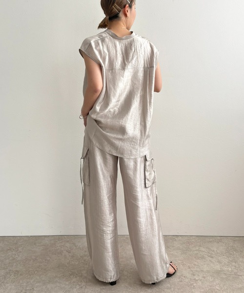 LHELBIE（レルビエ）の「スキッパードロストシャツ（シャツ/ブラウス・レディース・ライトグレー/ブラウン/ブラック・M）」の6枚目の写真