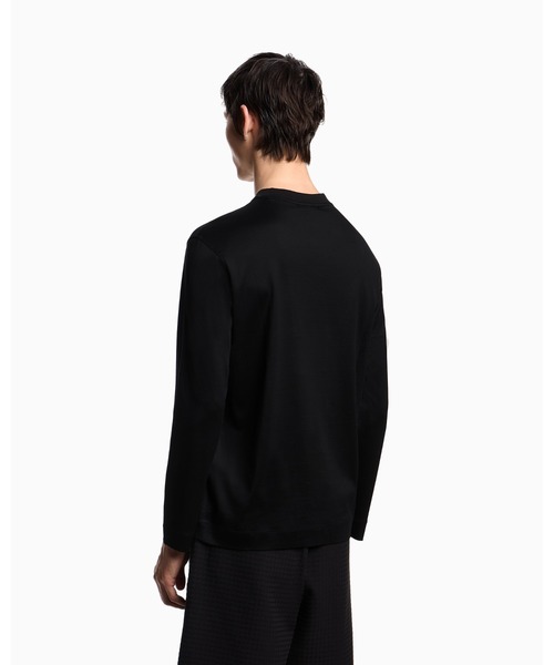 EMPORIO ARMANI(エンポリオアルマーニ)の「【エンポリオ アルマーニ】トップス リヨセル混紡ジャージー 3Dエフェクトロゴ(Tシャツ/カットソー・メンズ・オフホワイト/ブラック/ネイビー/ダークカーキ・X-LARGE/SMALL/MEDIUM/LARGE/X-SMALL/XX-LARGE)」の5枚目の写真