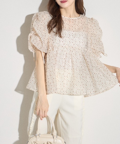 tocco closet(トッコ クローゼット)の「【ZOZO限定】小花柄デザインドロストスリーブブラウス(シャツ/ブラウス・レディース・ブラック/ブルー/ブラウン・M)」の21枚目の写真