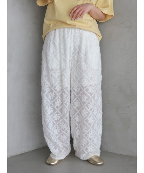 Ungrid（アングリッド）の「起毛エンブロイダリーラフパンツ（その他パンツ・レディース・レッド/オフホワイト/ブラック・FREE）」の16枚目の写真