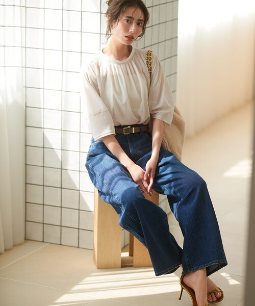 23区(ニジュウサンク)の「【洗える】クリアトリコットジャージー ギャザーフォルム カットソー(Tシャツ/カットソー・レディース・ベージュ系/カーキ系/ブラック系/ブルー系・38)」の5枚目の写真