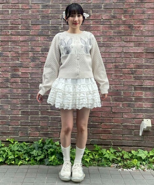 Candy Stripper（キャンディストリッパー）の「RABBIT FLOWER KNIT カーディガン（カーディガン/ボレロ・レディース・ピンク/アイボリー/ブラック・FREE）」の9枚目の写真