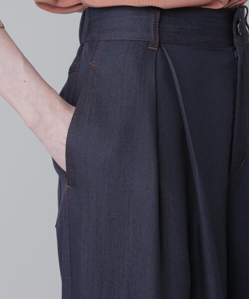 ADORE(アドーア)の「スラブデニムパンツ(デニムパンツ・レディース・ネイビー/ベージュ・38/36)」の7枚目の写真