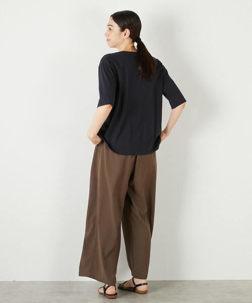 MELROSE claire(メルローズ クレール)の「【接触冷感加工ウエストタックデザインカットプル】(Tシャツ/カットソー・レディース・ライトグレー/ダークネイビー/イエロー・FREE)」の11枚目の写真