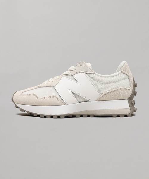 NEW BALANCE(ニューバランス)の「New Balance U327LNA(スニーカー・レディース・ベージュ・23.5㎝/23㎝/24.5㎝/25㎝/24㎝)」の1枚目の写真