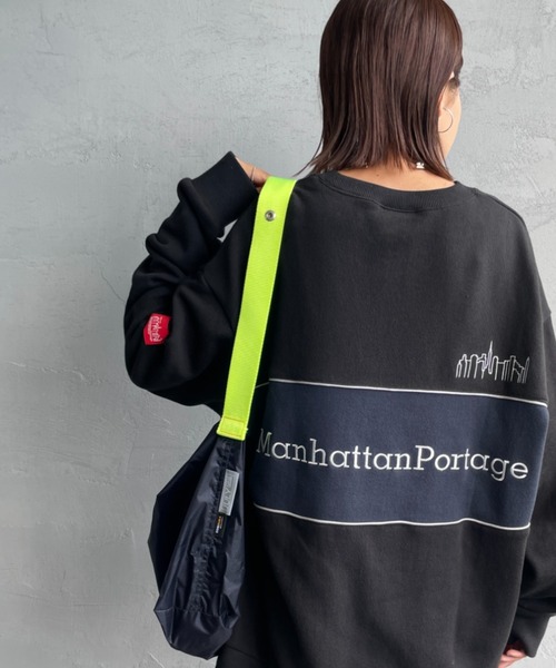 Manhattan Portage（マンハッタンポーテージ）の「[MANHATTAN PORTAGE/マンハッタンポーテージ] 別注 バック切替デザイン クルーネックスウェット（スウェット・レディース・ネイビー/ブラック/グレー・XL/L/M/S）」の2枚目の写真