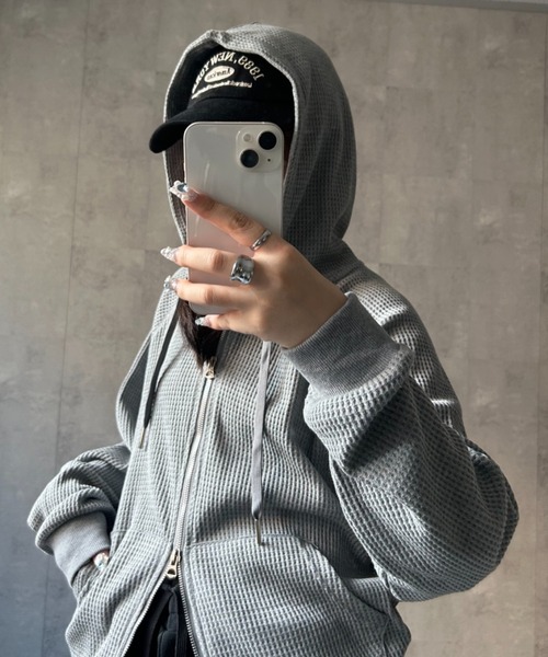 CREARE -LINO-(クレアーレリノ)の「〈ユニセックス商品〉ワッフルZIPパーカー(パーカー・メンズ・ベージュ/グレー/ブラック・XL/L/M)」の1枚目の写真