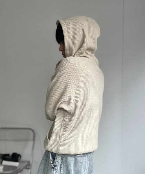 CREARE -LINO-(クレアーレリノ)の「〈ユニセックス商品〉ワッフルZIPパーカー(パーカー・メンズ・ベージュ/グレー/ブラック・XL/L/M)」の19枚目の写真