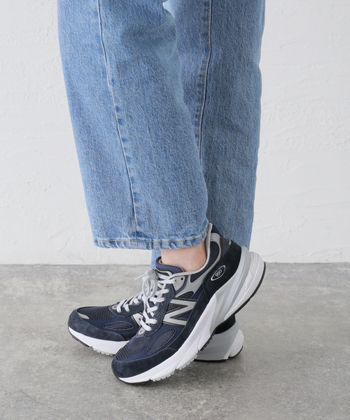 IENA(イエナ)の「NEW BALANCE/ニューバランス W990NV6(スニーカー・レディース・ネイビー・23cm/23.5cm/24cm/24.5cm/25cm)」の2枚目の写真