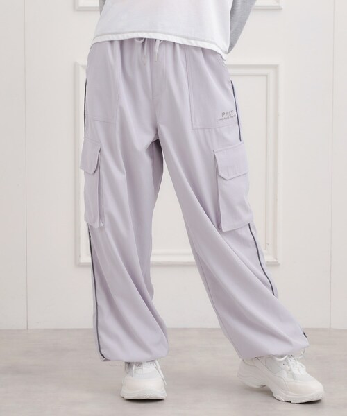 PINK-latte（ピンクラテ）の「ベーシックパイピングカーゴパンツ（その他パンツ・キッズ・ライトグレー/ブラック/パープル/カーキ・13/15 /16/14）」の4枚目の写真