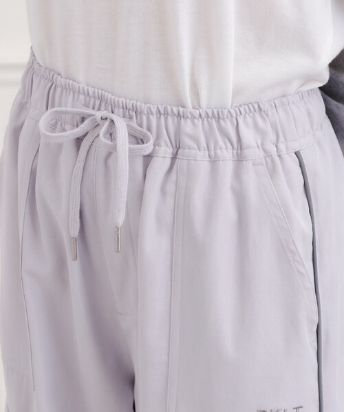 PINK-latte（ピンクラテ）の「ベーシックパイピングカーゴパンツ（その他パンツ・キッズ・ライトグレー/ブラック/パープル/カーキ・13/15 /16/14）」の18枚目の写真
