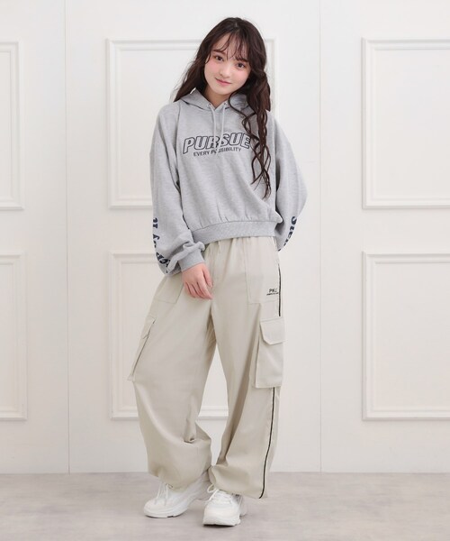 PINK-latte（ピンクラテ）の「ベーシックパイピングカーゴパンツ（その他パンツ・キッズ・ライトグレー/ブラック/パープル/カーキ・13/15 /16/14）」の12枚目の写真