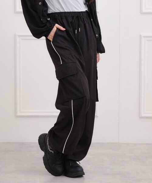 PINK-latte（ピンクラテ）の「ベーシックパイピングカーゴパンツ（その他パンツ・キッズ・ライトグレー/ブラック/パープル/カーキ・13/15 /16/14）」の15枚目の写真