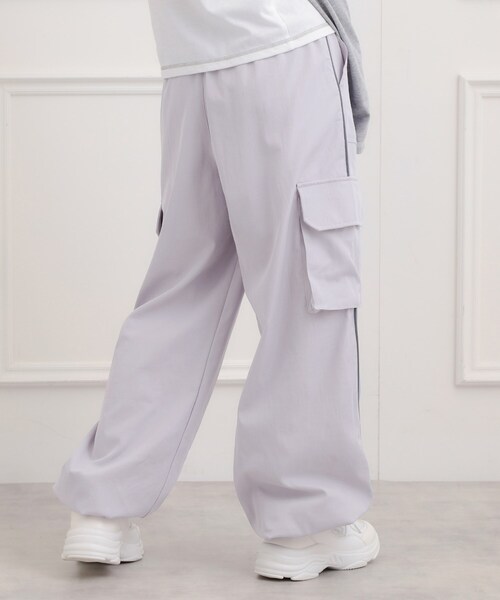 PINK-latte（ピンクラテ）の「ベーシックパイピングカーゴパンツ（その他パンツ・キッズ・ライトグレー/ブラック/パープル/カーキ・13/15 /16/14）」の8枚目の写真