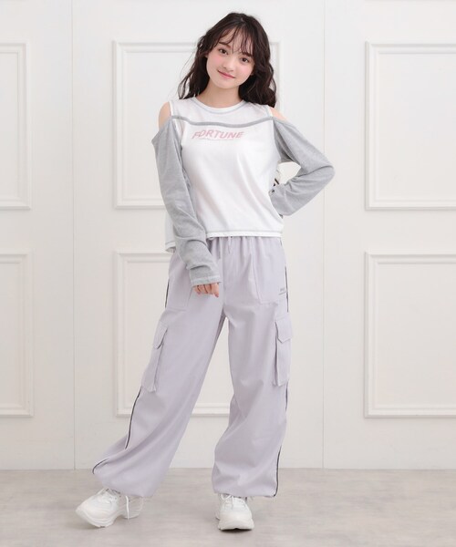 PINK-latte（ピンクラテ）の「ベーシックパイピングカーゴパンツ（その他パンツ・キッズ・ライトグレー/ブラック/パープル/カーキ・13/15 /16/14）」の9枚目の写真