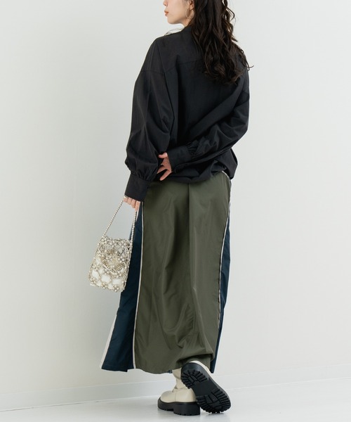 refinedworks(リファインドワークス)の「【refinedworks】異素材 使いが光る デニム 切替 ロング スカート(デニムスカート・レディース・ブルー/ブラック・FREE)」の17枚目の写真