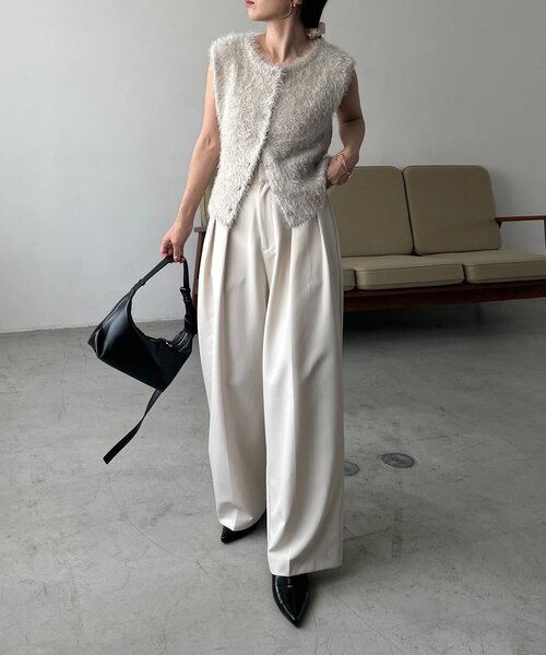 CAPRICIEUX LE'MAGE（カプリシューレマージュ）の「スパンコールフェザーベスト（ニット/セーター・レディース・ブラック/ベージュ・FREE）」の12枚目の写真