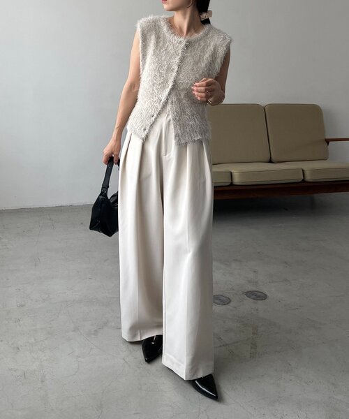 CAPRICIEUX LE'MAGE（カプリシューレマージュ）の「スパンコールフェザーベスト（ニット/セーター・レディース・ブラック/ベージュ・FREE）」の15枚目の写真