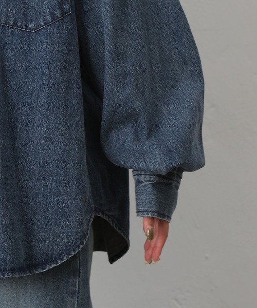 COLONY 2139（コロニートゥーワンスリーナイン）の「オーバータックデニムシャツ（シャツ/ブラウス・レディース・ブラック/ダークブルー・FREE）」の21枚目の写真