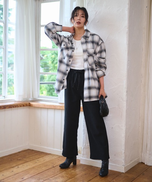 WEGO(ウィゴー)の「WEGO/【WEB限定】裏ベロアワイドイージーパンツ(スラックス・レディース・アイボリー/チャコール/ブラック・MEDIUM/LARGE)」の10枚目の写真