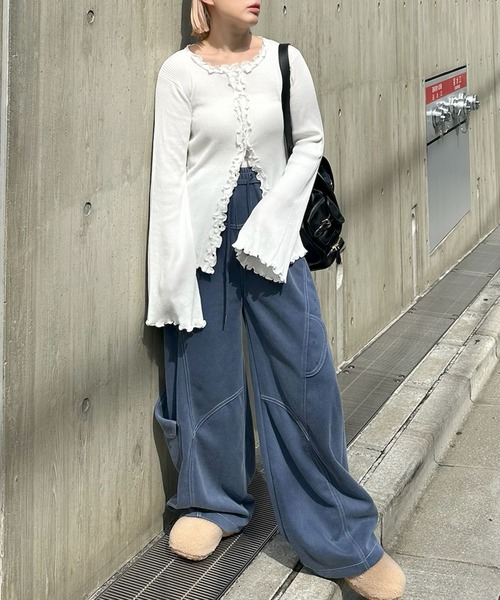 Alley Tokyo(アリートーキョー)の「ふりふりいっぱいリブカーデ(カーディガン/ボレロ・レディース・オフホワイト/レッド・FREE)」の11枚目の写真