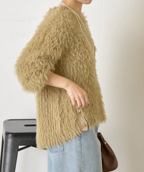 Jena espace merveilleux(ジェナ エスパスメルヴェイユ)の「サイドボタンシャギーニット(ニット/セーター・レディース・アイボリー/ベージュ/ネイビー・FREE)」の7枚目の写真