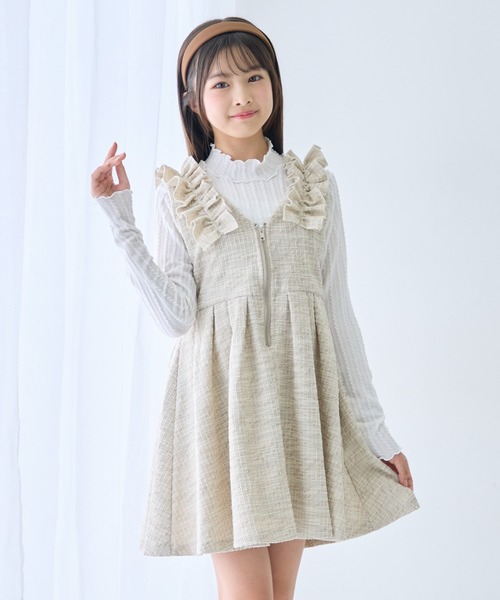 Amourire girl(アムリールガール)の「カットツイード ハーフジップジャンパースカート×リブニットソーセット(ワンピース・キッズ・ブラック/オフホワイト・130cm/140cm/150cm/160cm)」の2枚目の写真